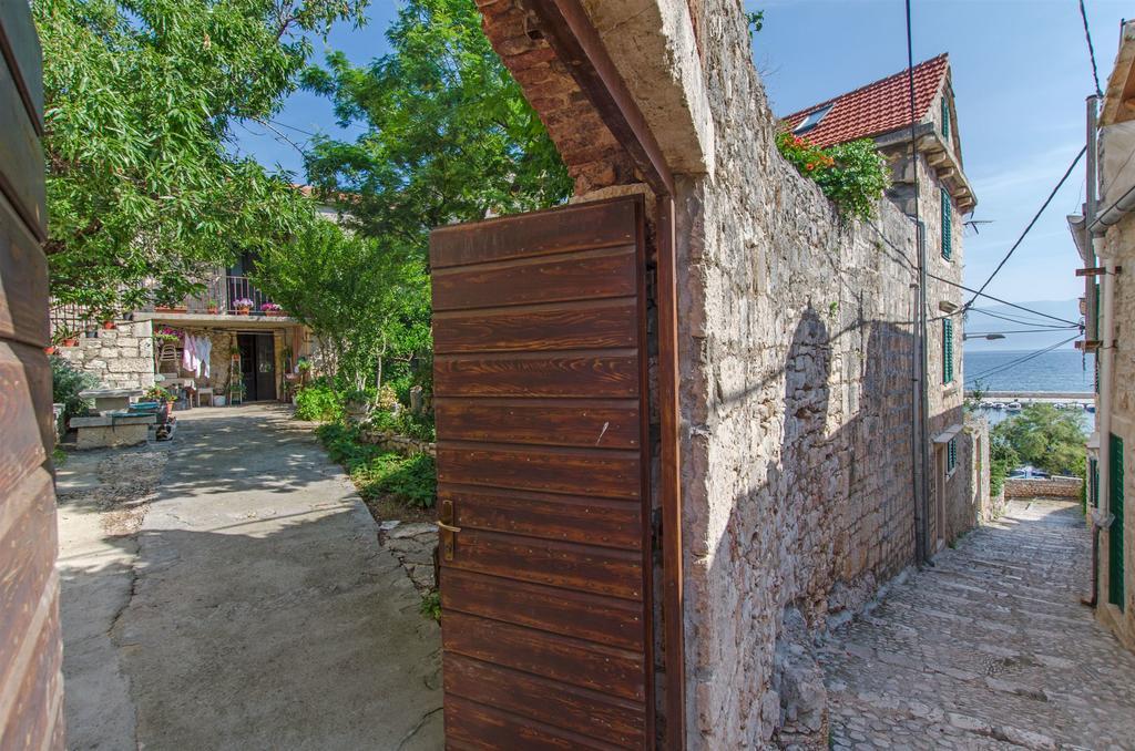 Apartments Jerka Сутіван Екстер'єр фото