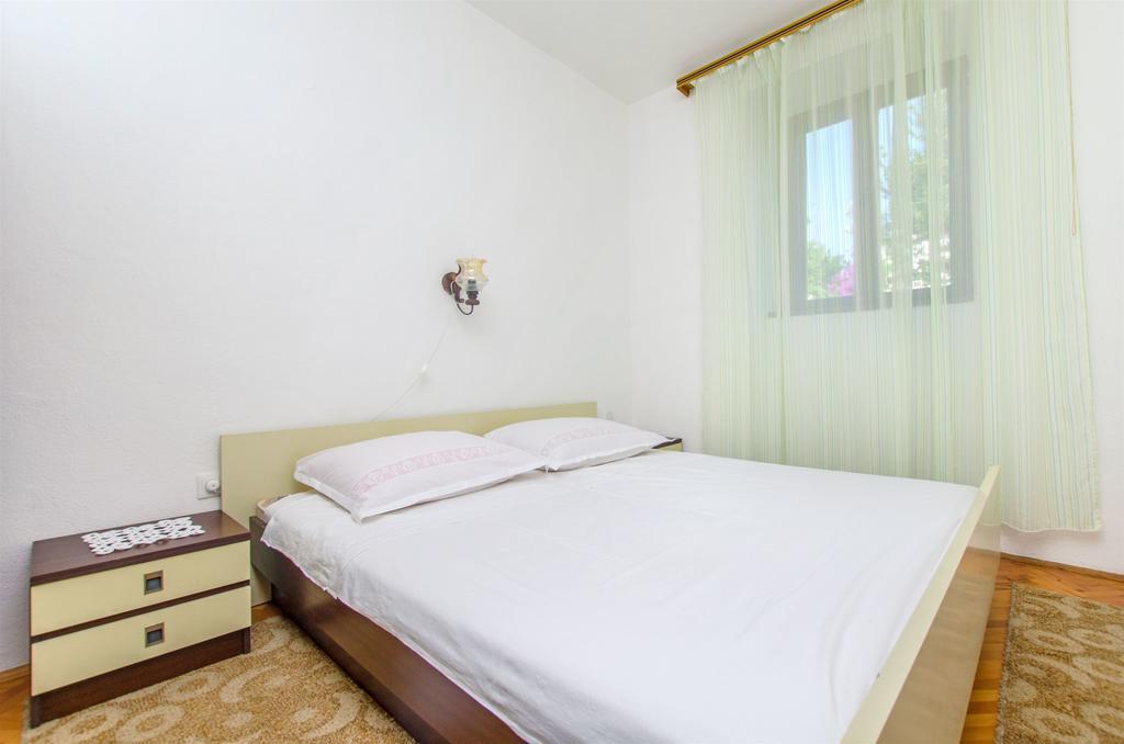 Apartments Jerka Сутіван Екстер'єр фото